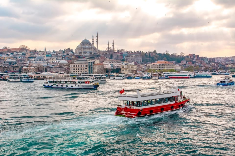 Bosphorus Sunset Cruise with Cookies and Tea