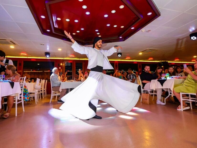 Istanbul Bosphorus Dinner Cruise with Drinks and Shows Pereme