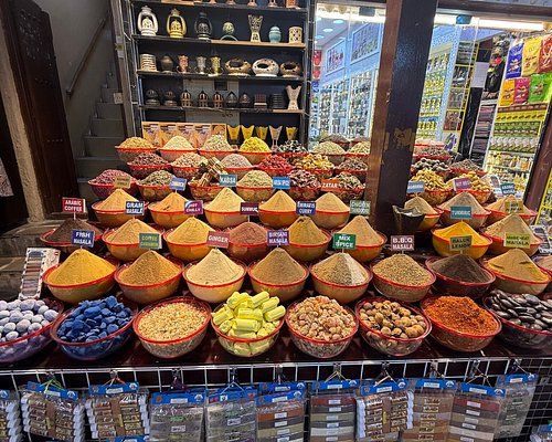 رحلة بحرية في البوسفور مع وجبة غداء