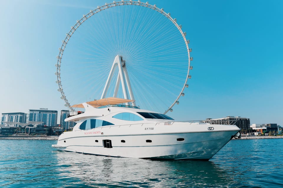 1 Hour Dubai Marina Yacht Tour
